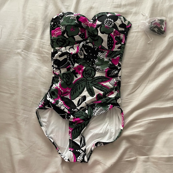Multi colored one piece swimsuit - Picture 1 of 3